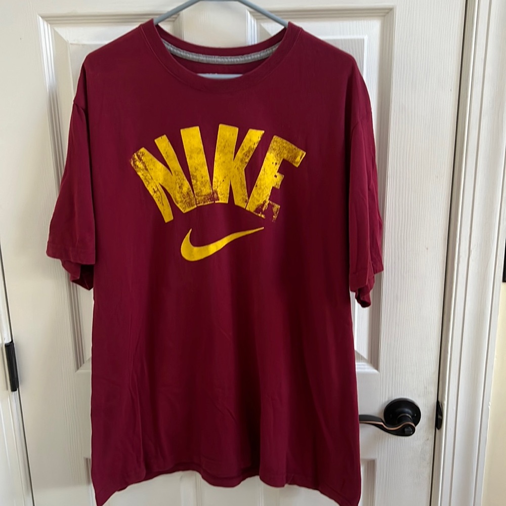 Nike Standard Fit 2XL T-Shirt